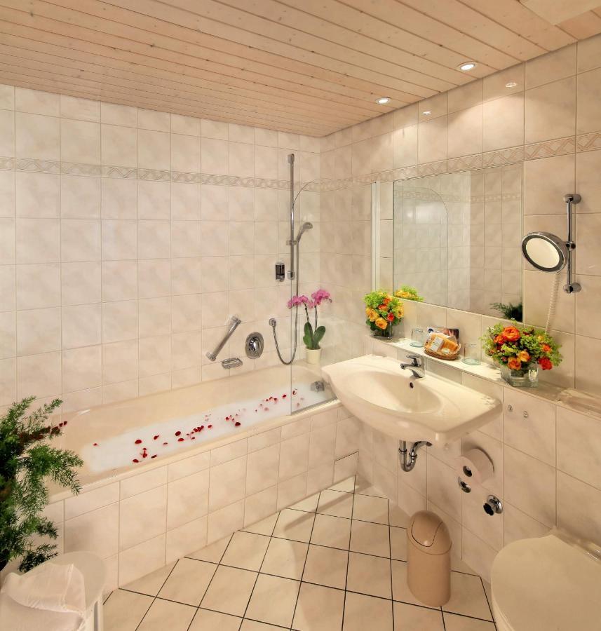 Waldhotel Fehrenbach Hinterzarten Værelse billede